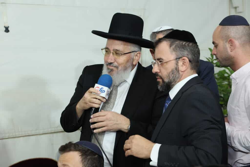 שרים, חברי כנסת ואישי ציבור חגגו בסוכת השר מלכיאלי