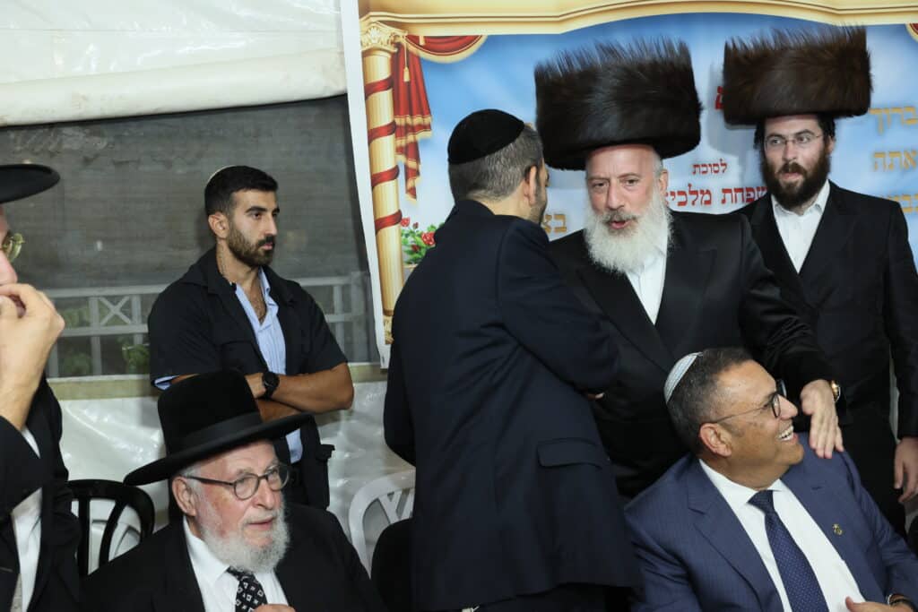 שרים, חברי כנסת ואישי ציבור חגגו בסוכת השר מלכיאלי