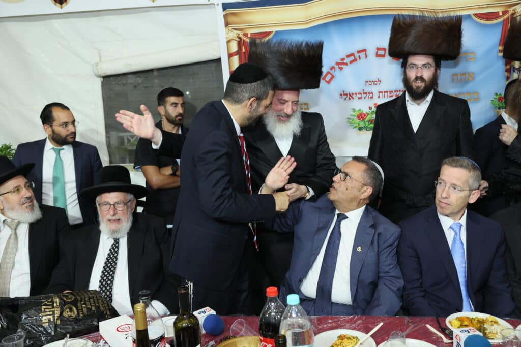 שרים, חברי כנסת ואישי ציבור חגגו בסוכת השר מלכיאלי