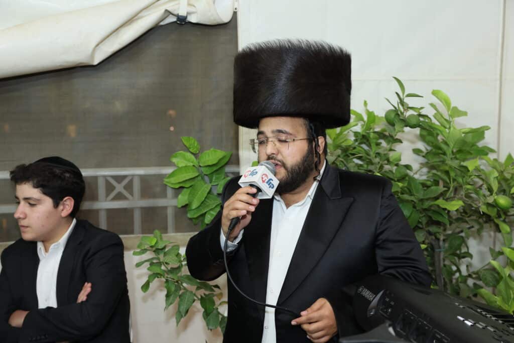 שרים, חברי כנסת ואישי ציבור חגגו בסוכת השר מלכיאלי