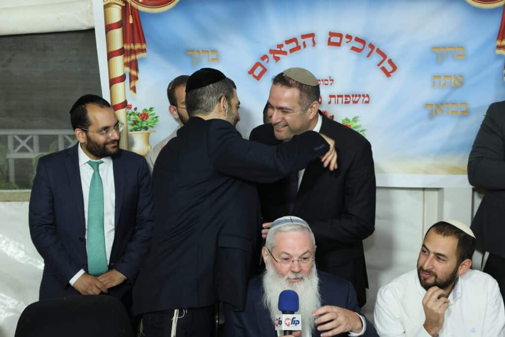 שרים, חברי כנסת ואישי ציבור חגגו בסוכת השר מלכיאלי