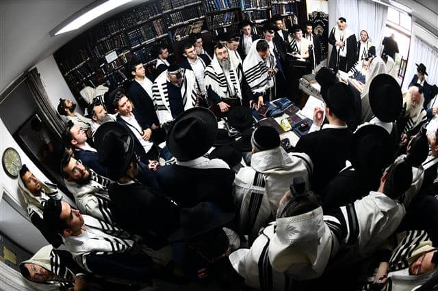 נגידי עולם התורה מארה"ב בשמיעת 'שיעור באנגלית' 