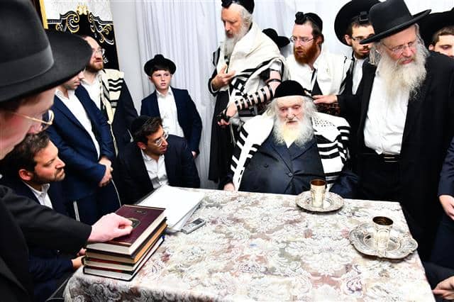 נגידי עולם התורה מארה"ב בשמיעת 'שיעור באנגלית' 