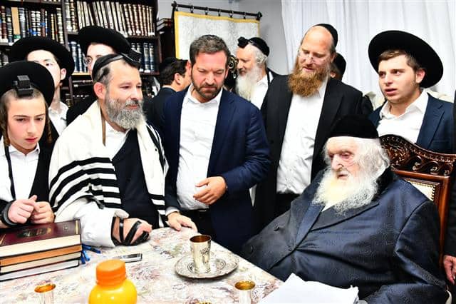 נגידי עולם התורה מארה"ב בשמיעת 'שיעור באנגלית' 