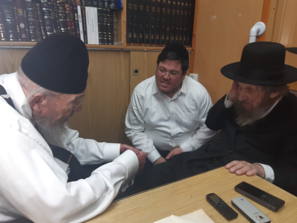 ימים לפני האשפוז: הגרמ"ב אזרחי זצוק"ל והגר"ד לנדו שליט"א