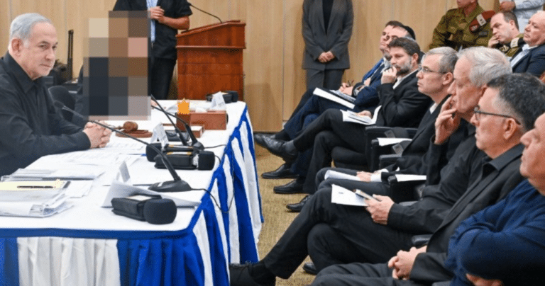 נתניהו בישיבה ראשונה עם חברי ממשלת החירום