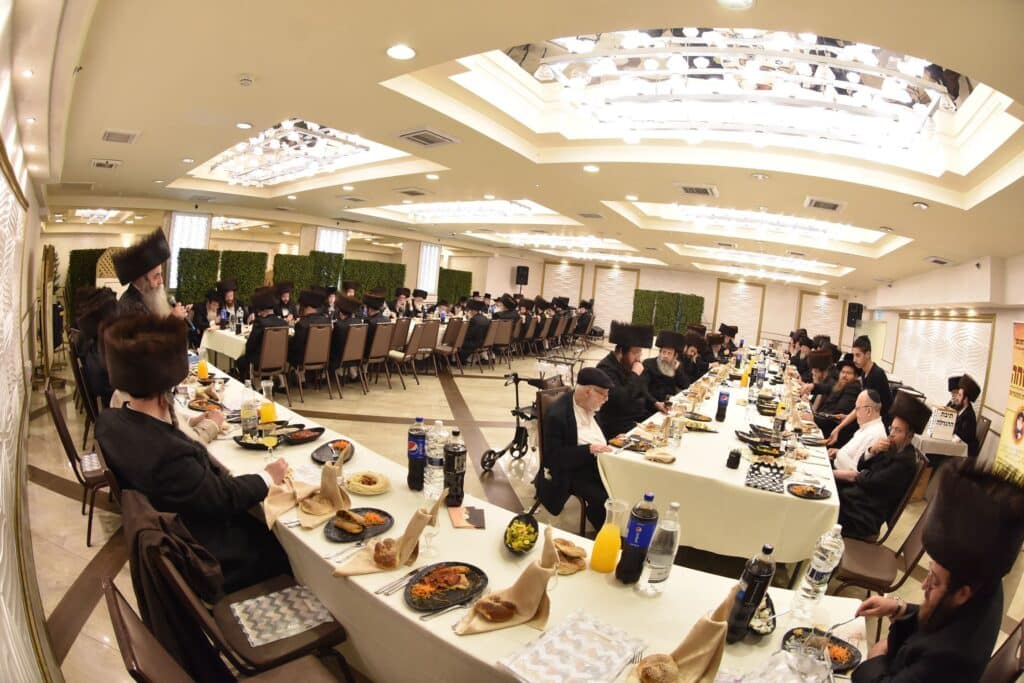 סעודת ההילולא ומעמד הדינר בכולל "פנים מאירות"