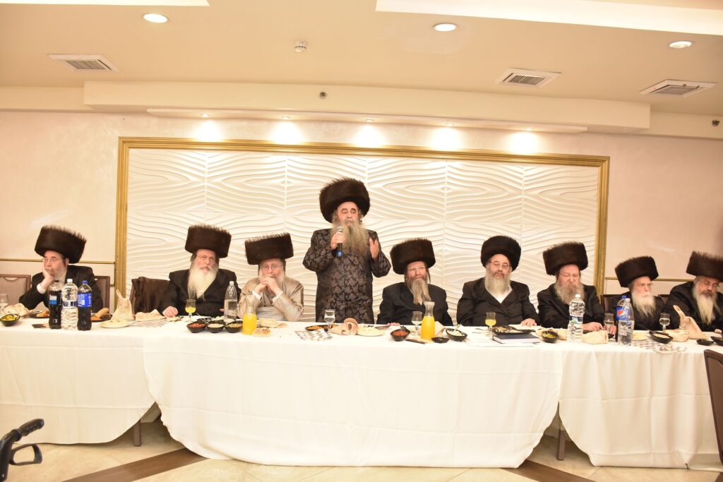 סעודת ההילולא ומעמד הדינר בכולל "פנים מאירות"