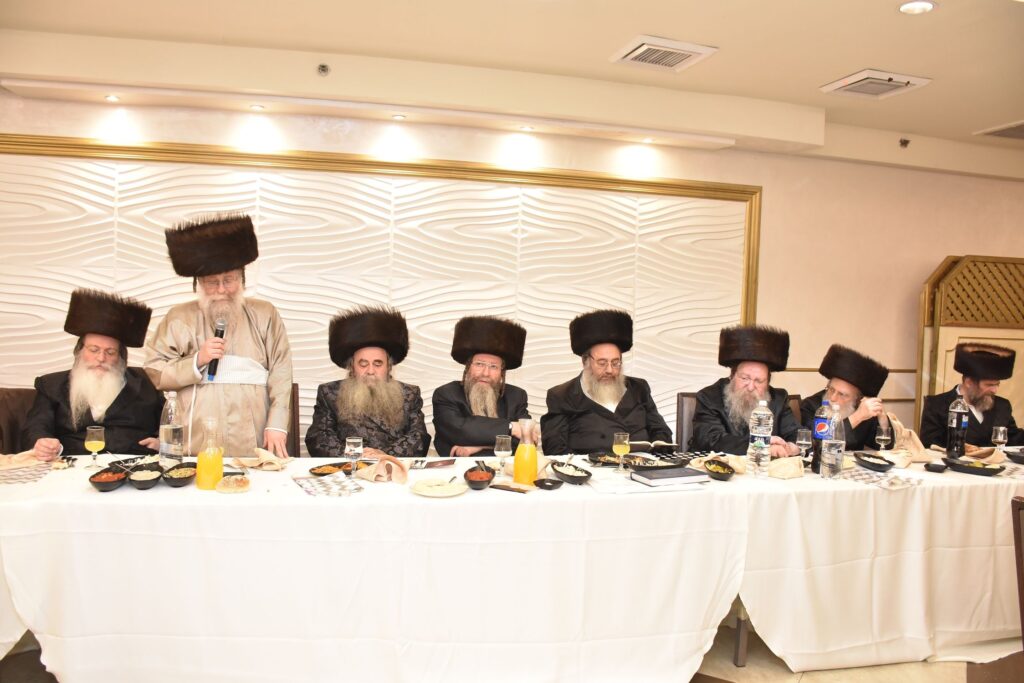 סעודת ההילולא ומעמד הדינר בכולל "פנים מאירות"