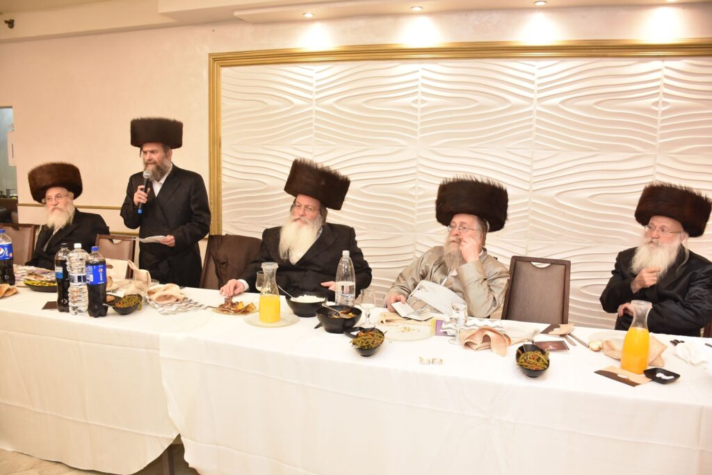 סעודת ההילולא ומעמד הדינר בכולל "פנים מאירות"