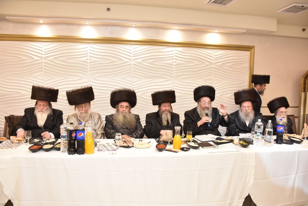 סעודת ההילולא ומעמד הדינר בכולל "פנים מאירות"