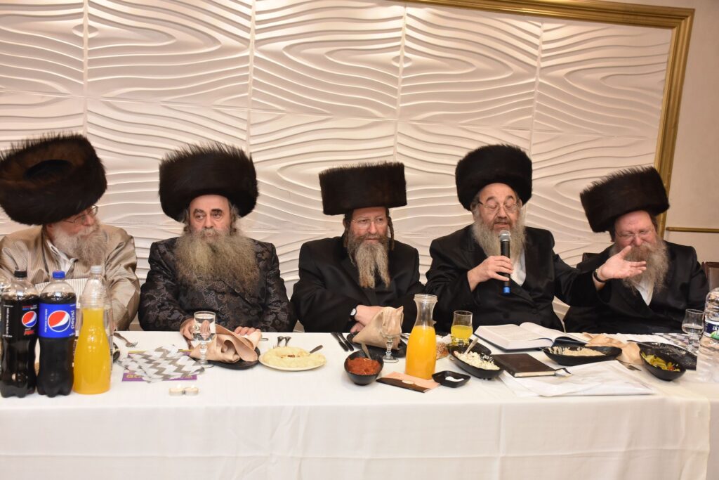 סעודת ההילולא ומעמד הדינר בכולל "פנים מאירות"