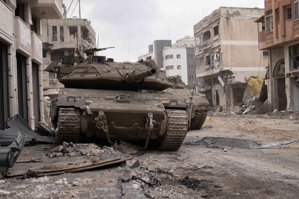 עם נשקים שלופים, טנקים ואש: כך פועלים הלוחמים בצפון הרצועה