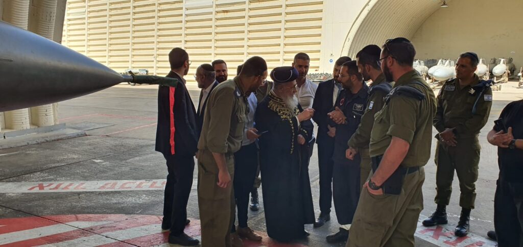 הראשל"צ לטייסים: "אתם מלמעלה ובחורי הישיבות מלמטה"