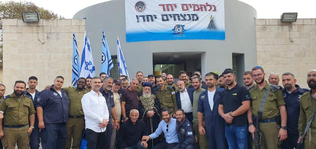 הראשל"צ לטייסים: "אתם מלמעלה ובחורי הישיבות מלמטה"