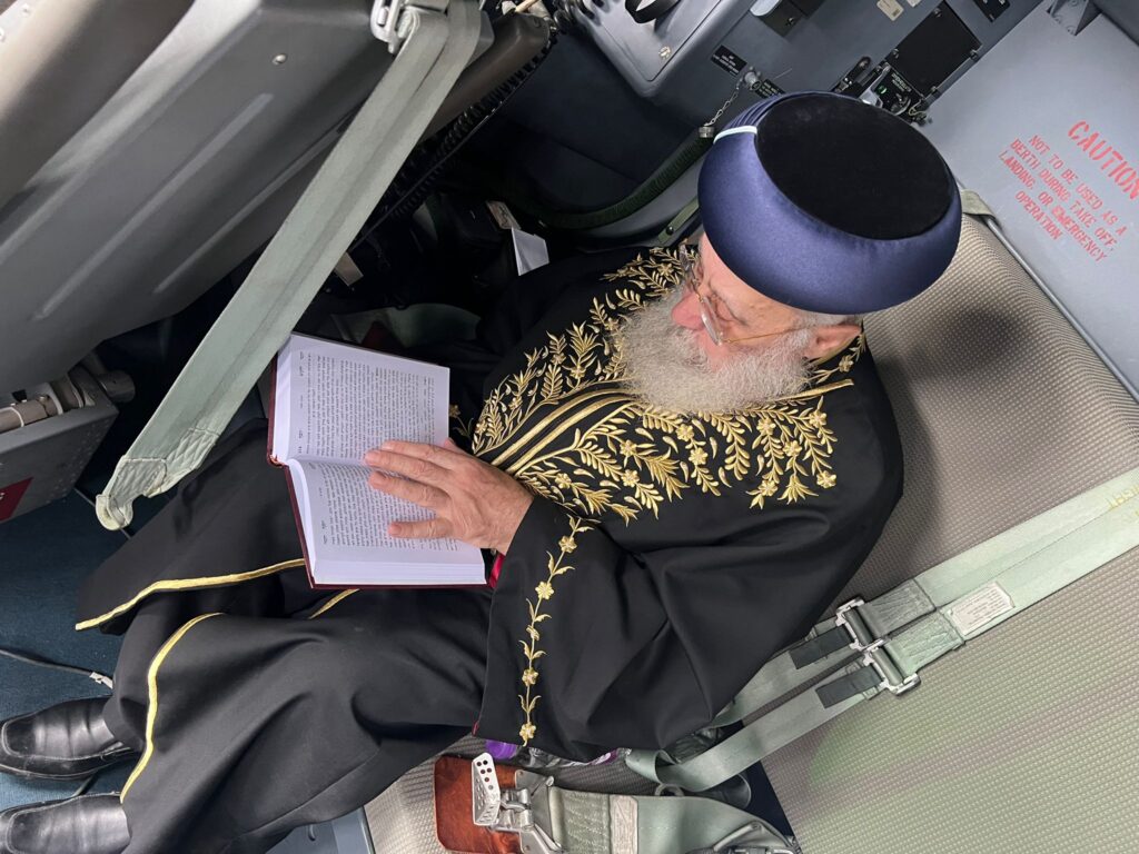 הראשל"צ לטייסים: "אתם מלמעלה ובחורי הישיבות מלמטה"