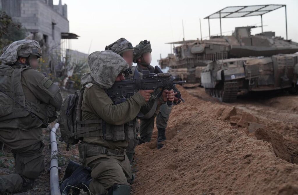 עם אלוף הפיקוד: לוחמי צה"ל ממשיכים להסתער על המטרות