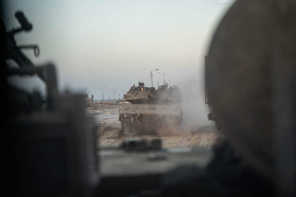 200 מטרות הותקפו: לוחמי צה"ל חשפו פיר מנהרה במסגד