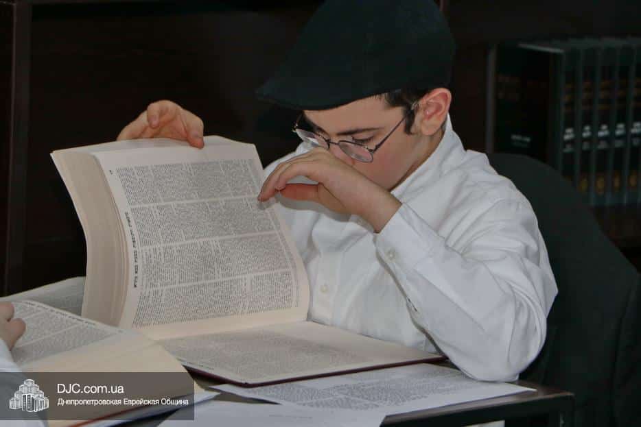 הישיבה שתלמידיה חולצו באישון לילה - שבה לאוקראינה