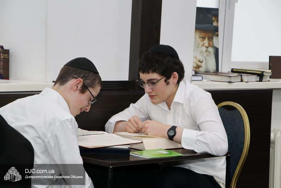 הישיבה שתלמידיה חולצו באישון לילה - שבה לאוקראינה