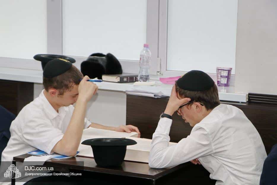 הישיבה שתלמידיה חולצו באישון לילה - שבה לאוקראינה