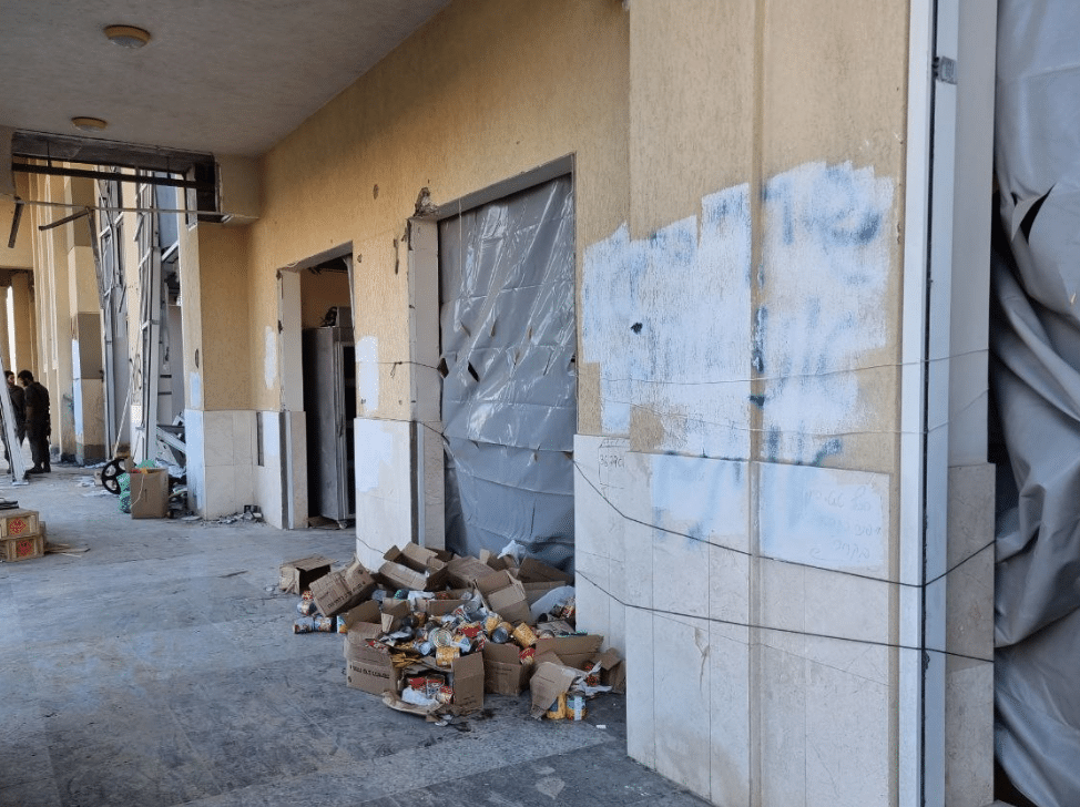 מרוב חמלה על העזתים: בצה"ל מתעסקים בכיסוי כתובות גרפיטי מרוב חמלה על העזתים: בצה"ל מתעסקים בכיסוי כתובות גרפיטי