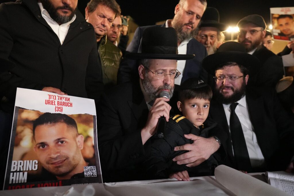 טקס מעמד תחילת כתיבת חמישים ספרי תורה להצלת החטופים