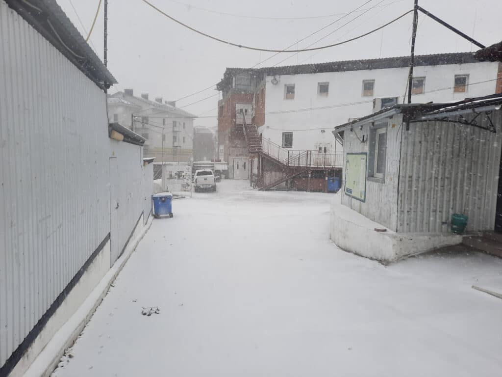 צפו בגלריה: שלג ראשון ירד היום באומן