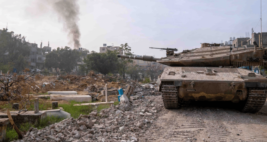 בין פירים לבתים ממולכדים: תיעוד מתוך הרצועה