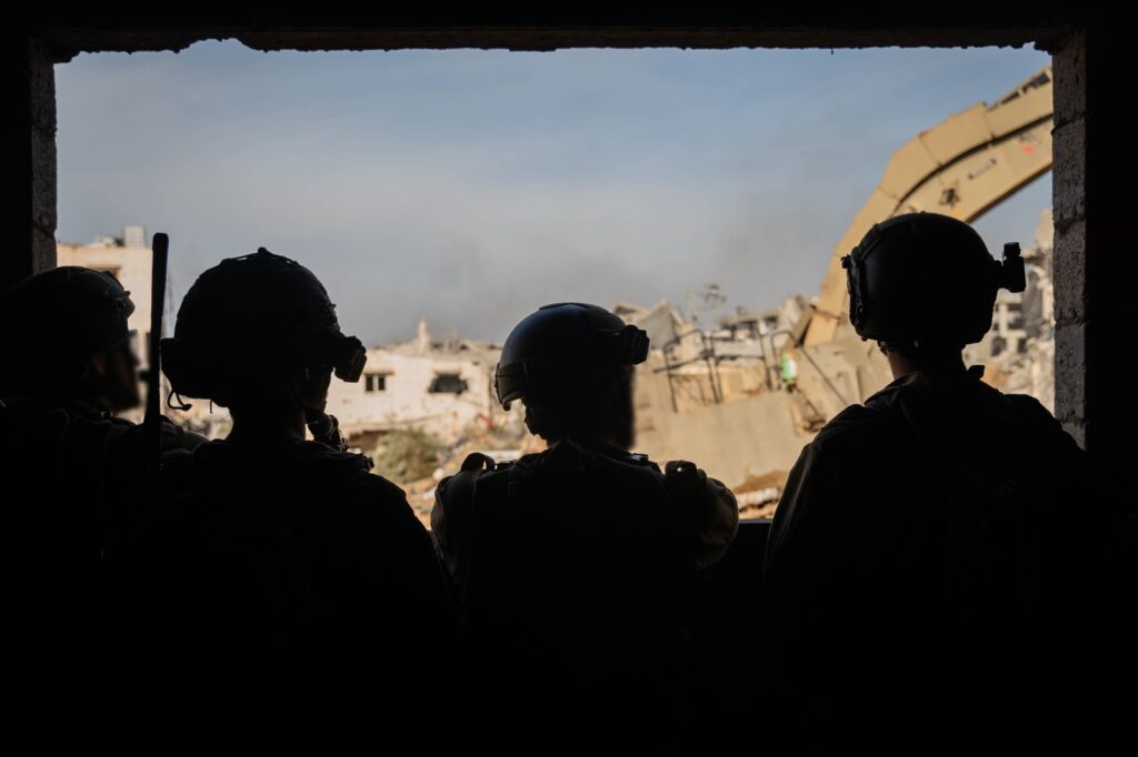 צה"ל תקף מעל 150 מטרות טרור מהאוויר, מהים ומהיבשה