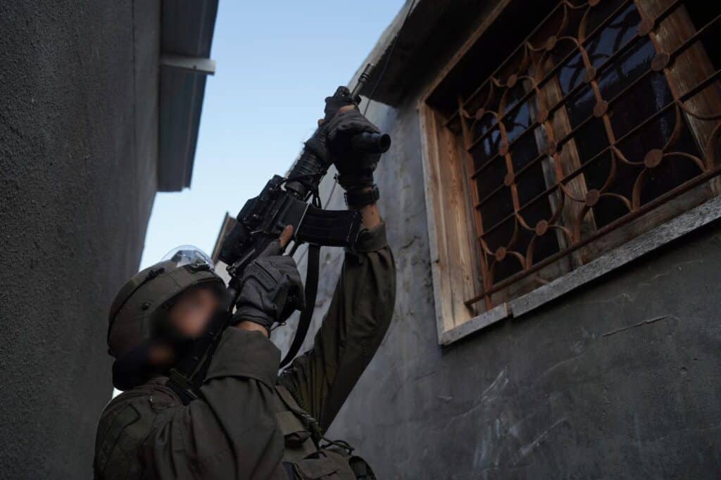 צה"ל תקף מעל 150 מטרות טרור מהאוויר, מהים ומהיבשה