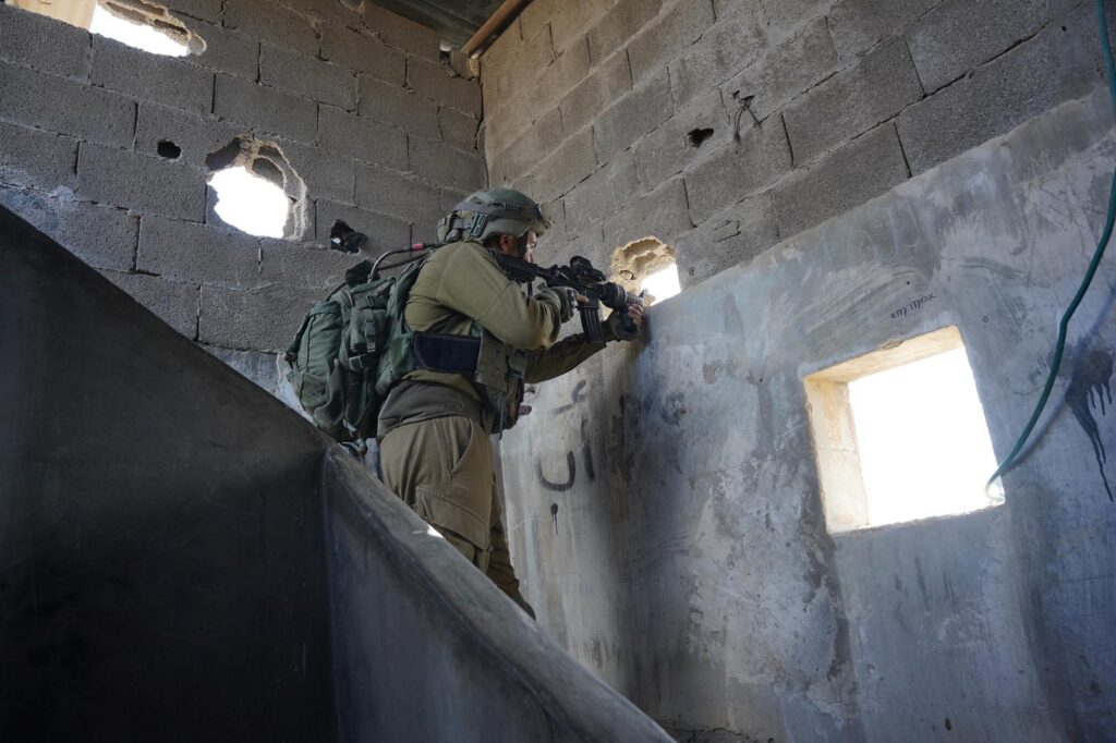 עשרות יעדי טרור הותקפו: חטיבה 460 פשטו על מוצב "הביסאן"