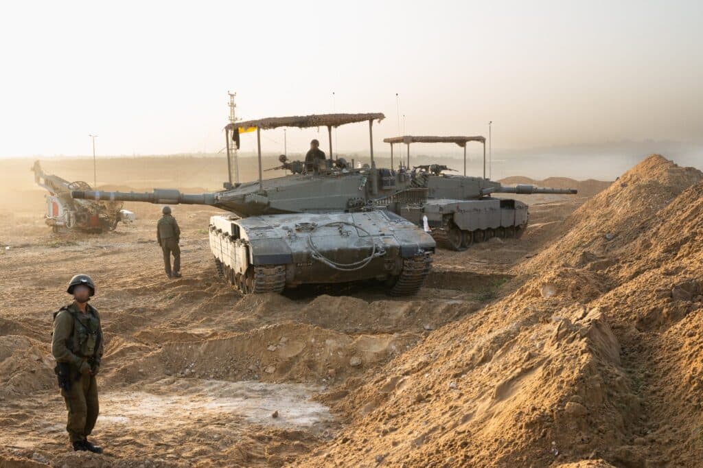 פירים, מנהרות, אמל"ח ומשגרים: גלריה מהקרבות בעזה