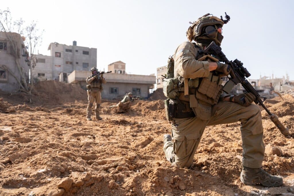 מלחמה ללא הפסקה: כך נראית הלחימה בעזה ומהים