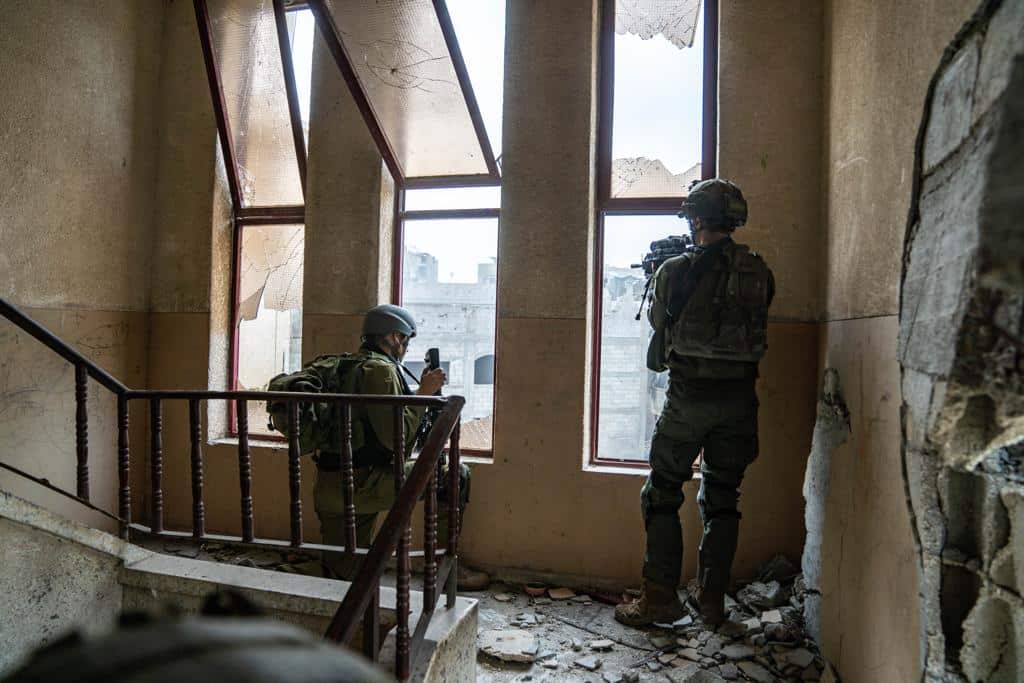 תיעוד מבפנים: הלוחמים מסכמים יממה נוספת של פעילות