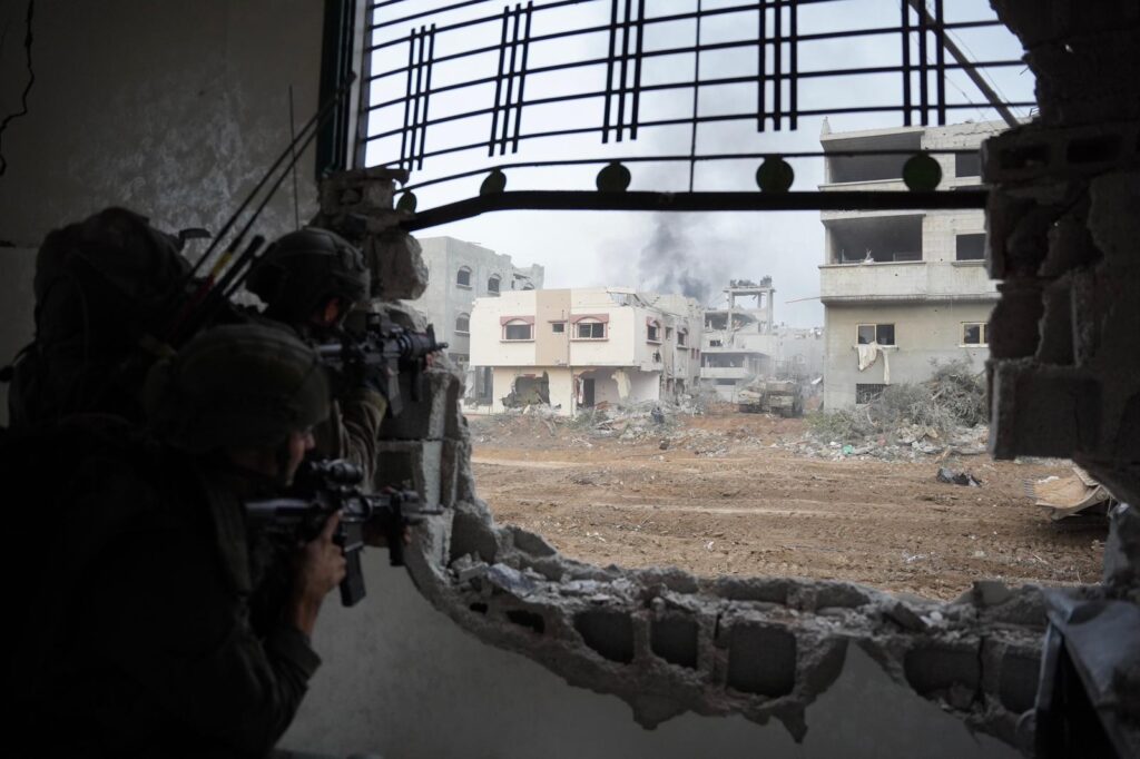 טיל נ"ט שירה חיזבאללה פגע בבית במטולה, כוחות צה"ל תקפו. 500 טרוריסטים נעצרו ברצועה