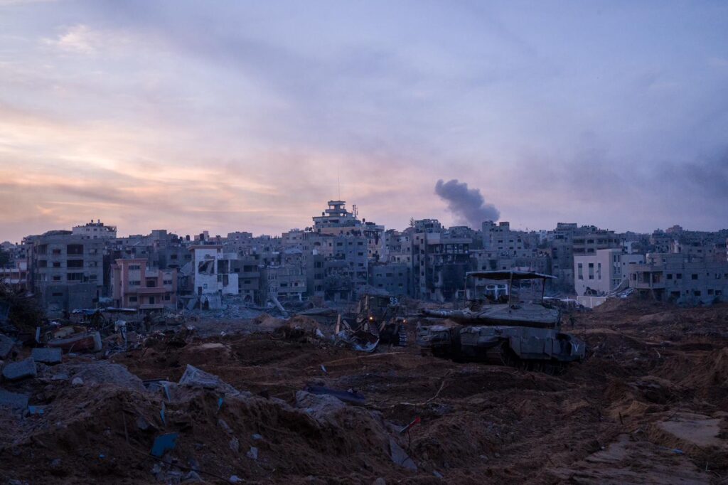 אמל"ח, פירים ומטענים: קרבות עזים עם חוליות מחבלים חמושים