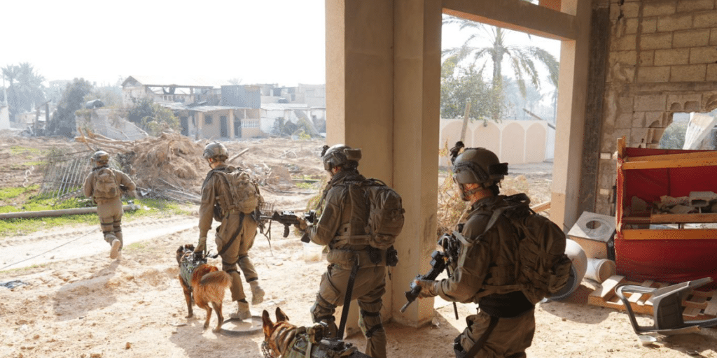 לוחמי יחידת דובדבן בלחימה בחאן יונס לוחמי יחידת דובדבן בלחימה בחאן יונס