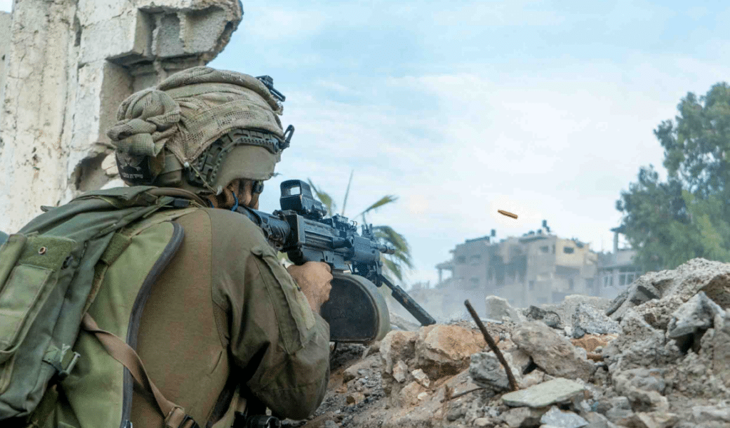 בין פירים לבתים ממולכדים: תיעוד מתוך הרצועה