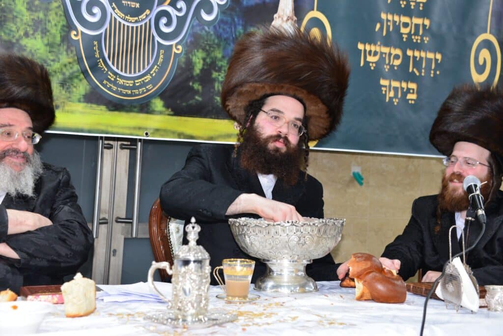 תלמידי ישיבת בעלזא באשדוד התאספו ל'שבת התעלות' אדירה תלמידי ישיבת בעלזא באשדוד התאספו ל'שבת התעלות' אדירה