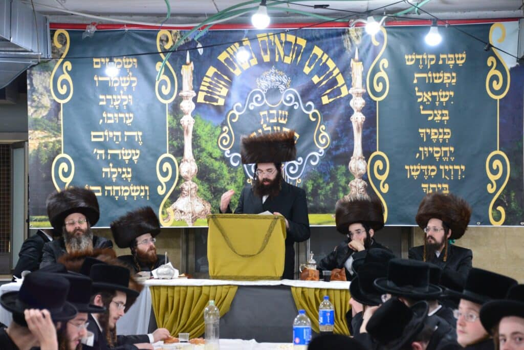 תלמידי ישיבת בעלזא באשדוד התאספו ל'שבת התעלות' אדירה תלמידי ישיבת בעלזא באשדוד התאספו ל'שבת התעלות' אדירה