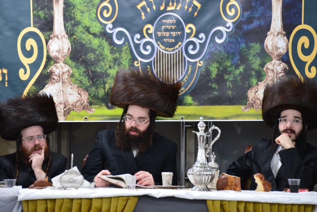 תלמידי ישיבת בעלזא באשדוד התאספו ל'שבת התעלות' אדירה תלמידי ישיבת בעלזא באשדוד התאספו ל'שבת התעלות' אדירה