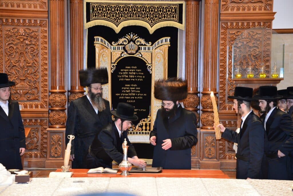 תלמידי ישיבת בעלזא באשדוד התאספו ל'שבת התעלות' אדירה תלמידי ישיבת בעלזא באשדוד התאספו ל'שבת התעלות' אדירה