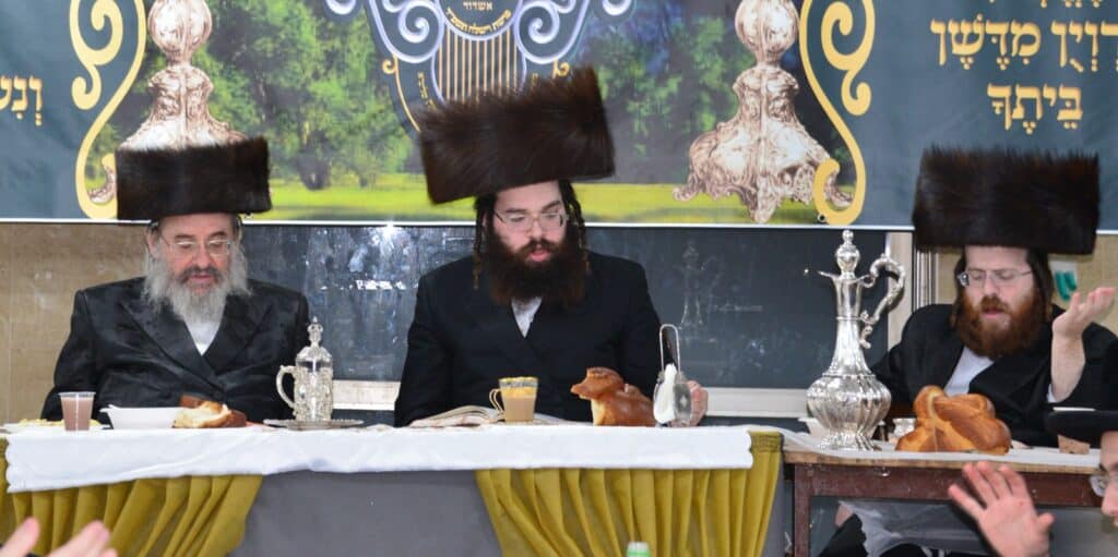 תלמידי ישיבת בעלזא באשדוד התאספו ל'שבת התעלות' אדירה תלמידי ישיבת בעלזא באשדוד התאספו ל'שבת התעלות' אדירה