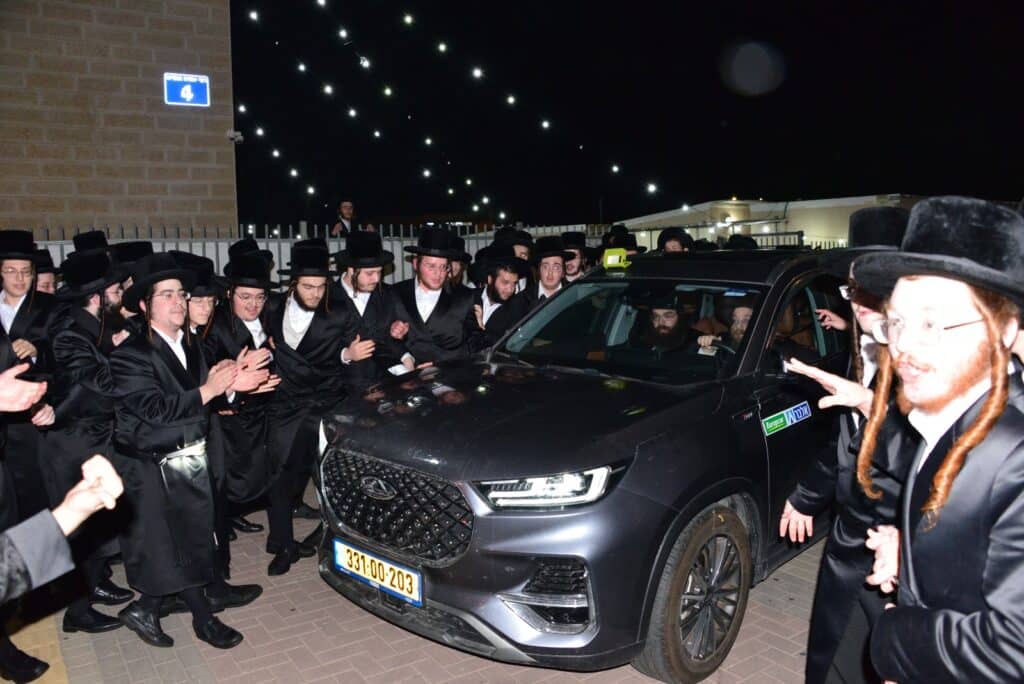 תלמידי ישיבת בעלזא באשדוד התאספו ל'שבת התעלות' אדירה תלמידי ישיבת בעלזא באשדוד התאספו ל'שבת התעלות' אדירה