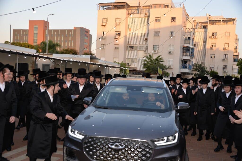 תלמידי ישיבת בעלזא באשדוד התאספו ל'שבת התעלות' אדירה תלמידי ישיבת בעלזא באשדוד התאספו ל'שבת התעלות' אדירה