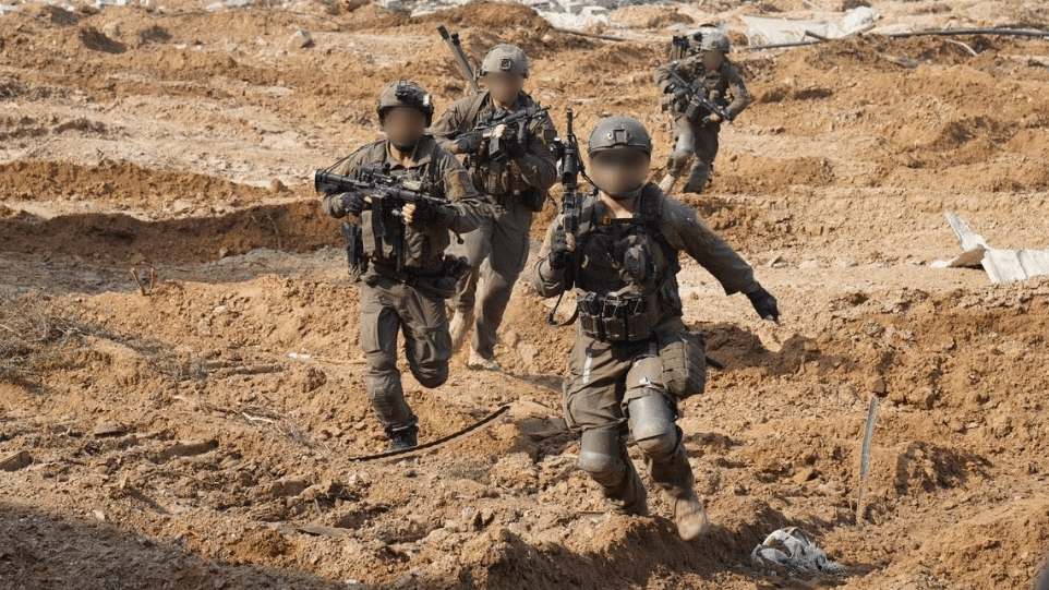 לוחמי יחידת דובדבן בלחימה בחאן יונס לוחמי יחידת דובדבן בלחימה בחאן יונס