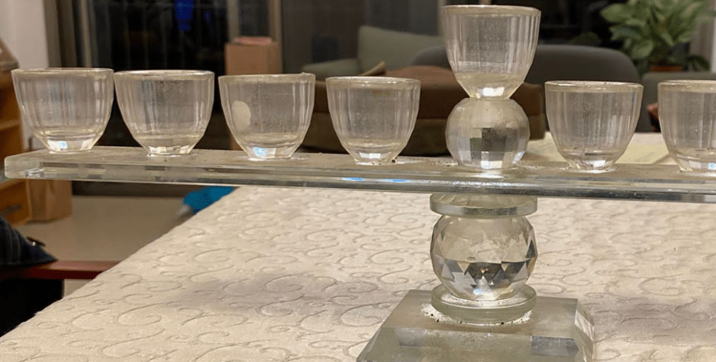 הסיפור מאחורי החנוכייה שהעביר נשיא המדינה לנשיא ביידן