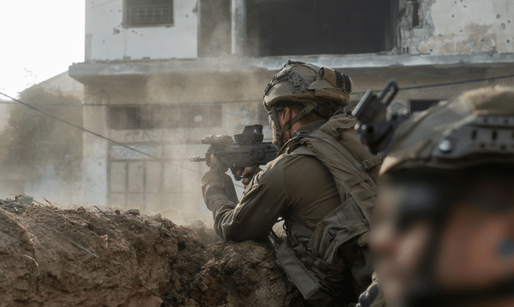 בין פירים לבתים ממולכדים: תיעוד מתוך הרצועה