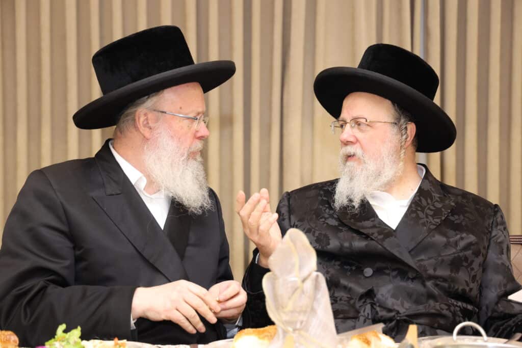 סעודת הילולה בחצר הקודש ביאלא פשיחסא